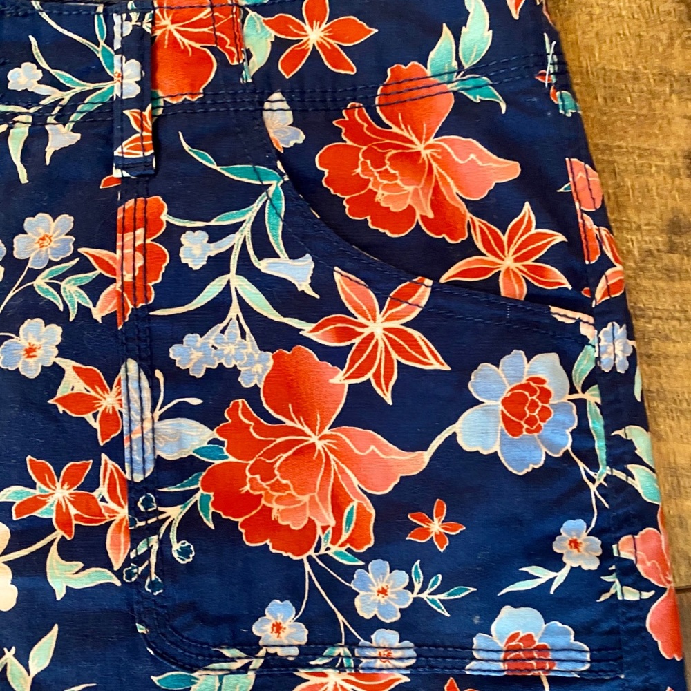 ST. JOHN'S BAY Navy Floral Skort - Picture 4 of 8